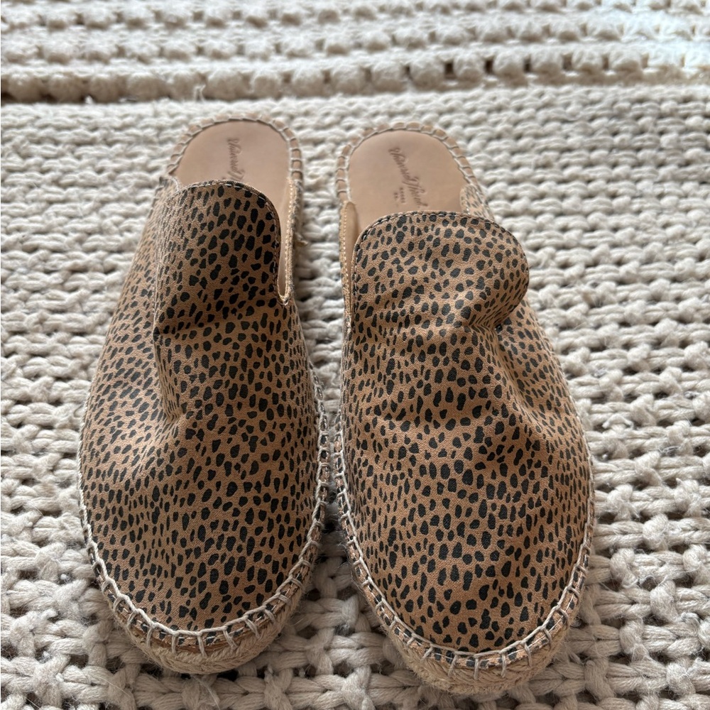 Universal Thread Women's Leopard Print Espadrille Mule in Tan and Black - Picture 2 of 4
